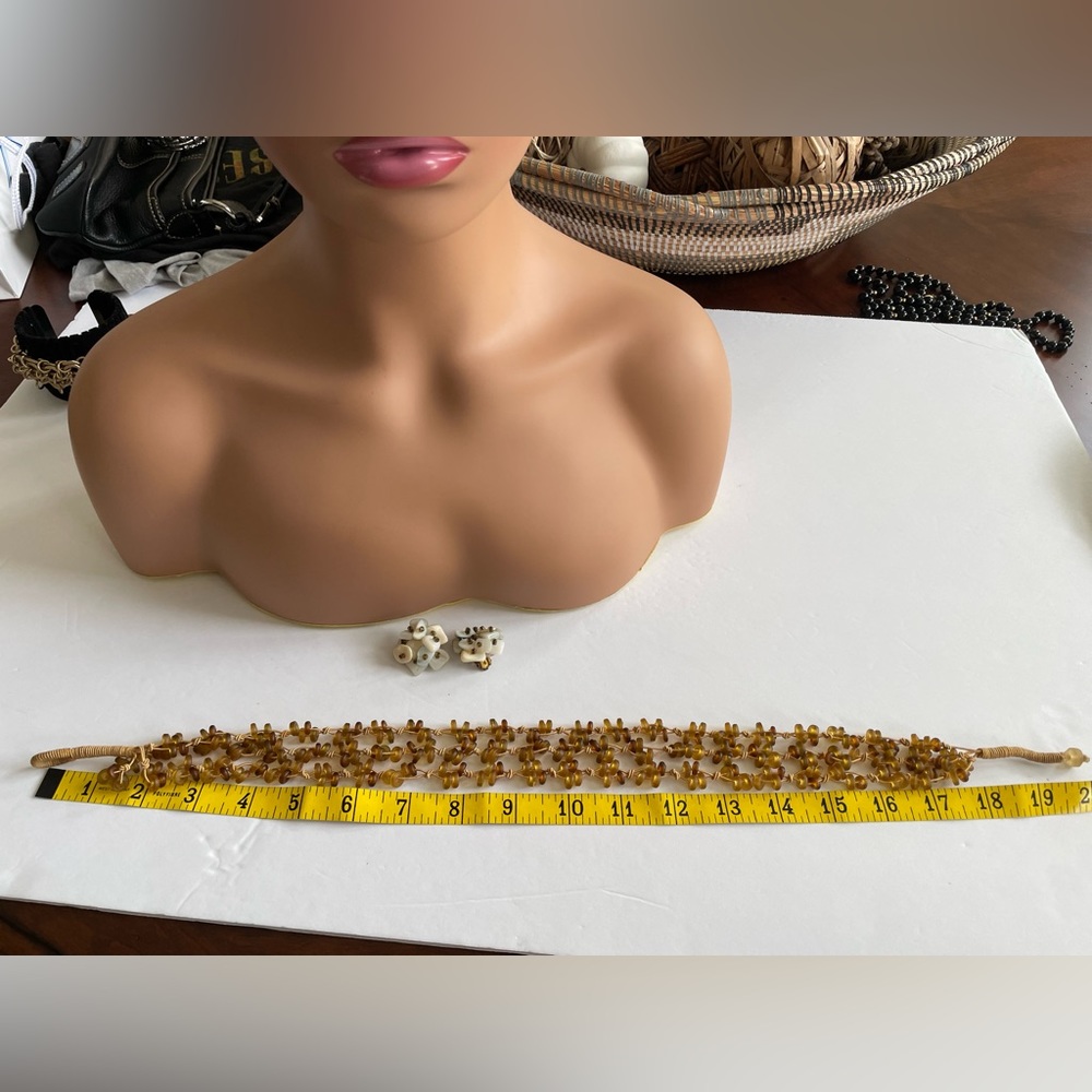 Vintage amber three strand necklace plus earrings - Picture 3 of 11